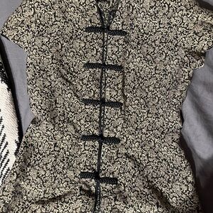 Black and Cream filigree fitted tang suite top